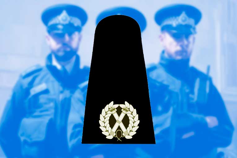 commander british police ranks